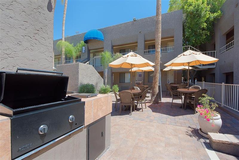 Best Western Innsuites Phoenix Hotel & Suites Exterior foto
