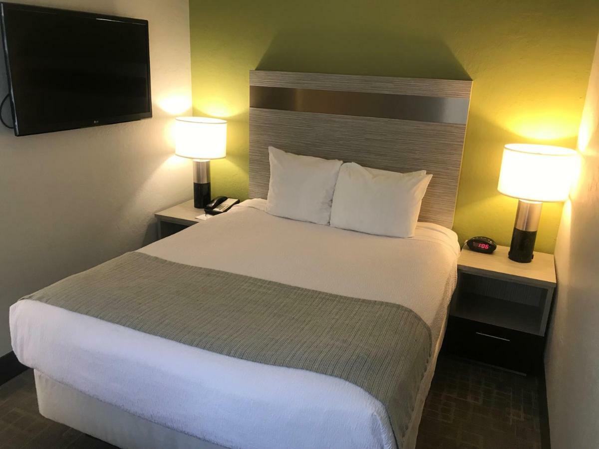 Best Western Innsuites Phoenix Hotel & Suites Exterior foto